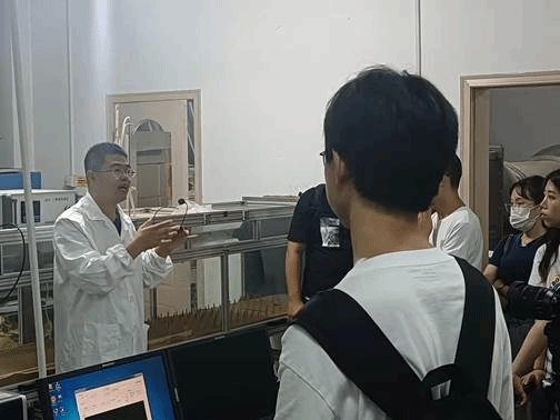 成人影片
